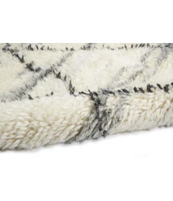 Calvin Klein San Antonio White CK773 5ft.6in. x 8ft. Rect. Rug
