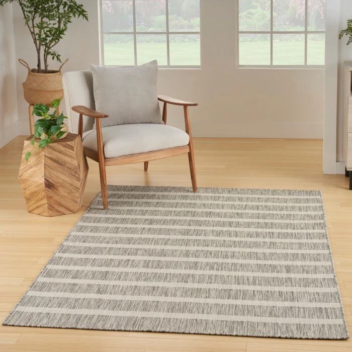Nourison Positano Grey Ivory POS03 4 ft. X 6 ft. Rect. Rug