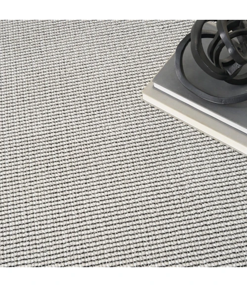 DKNY Atlantic Avenue Cream / Ivory AAV01 4ft. x 6ft. Rect. Rug