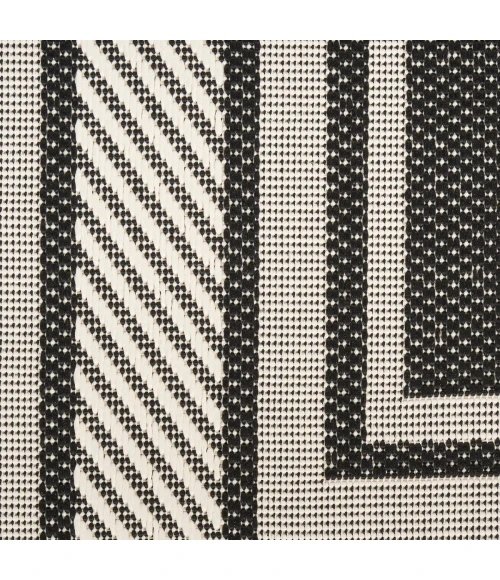 Nourison Horizon Indoor/Outdoor Black HOZ03 4 ft. X 6 ft. Rect. Rug