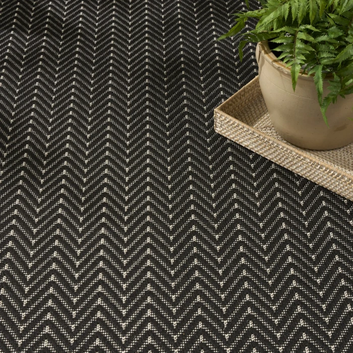 Nourison Horizon Indoor/Outdoor Black HOZ02 5ft. x Round Rug