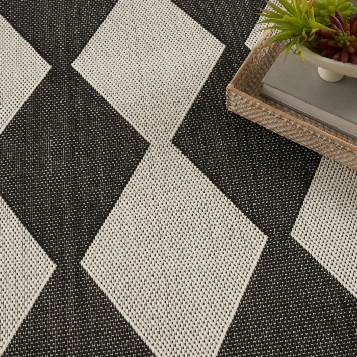 Nourison Positano Black POS04 6 ft. X 9 ft. Rect. Rug