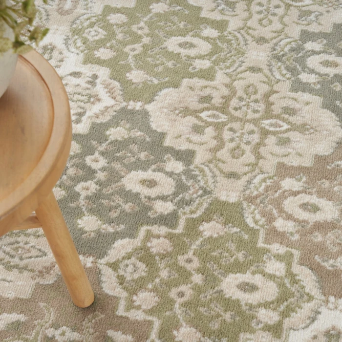 Nourison Grafix Green GRF31 7 ft. X 10 ft. Rect. Rug