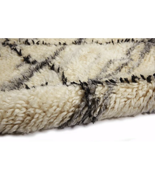 Calvin Klein San Antonio White CK773 2ft.3in. x 3ft. Rect. Rug