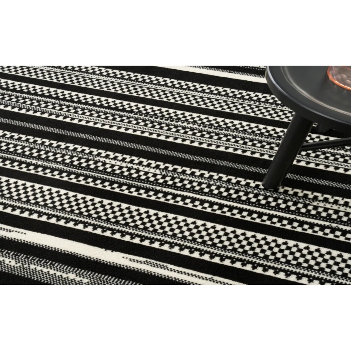 Nourison Grafix Black White GRF41 5 ft. 3 in. X 7 ft. 3 in. Rectangle Rug