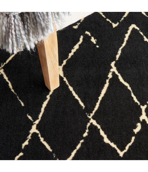 Nourison Grafix Area Rug GRF04-Black