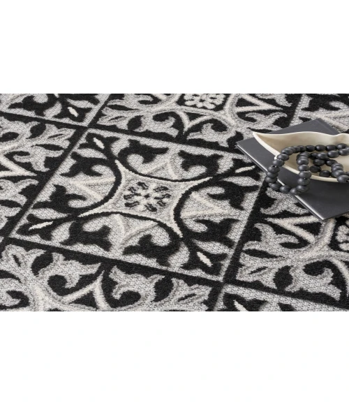 Nourison Aloha Black White ALH34 7’10” Round Rug