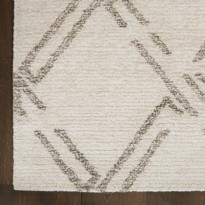Nourison Venosa Area Rug VSN01-Ivory/Grey