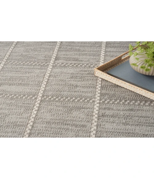 Nourison Serenity Home Light Grey SRH05 5 ft. 3 in. X 7 ft. 3 in. Rectangle Rug