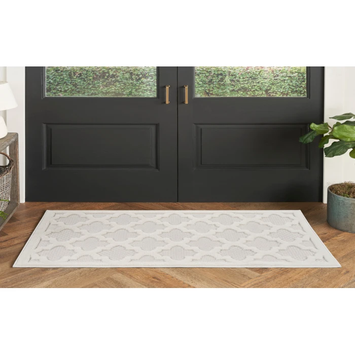 Nourison Easy Care Ivory/White NES01 2 ft. X 4 ft. Rectangle Rug