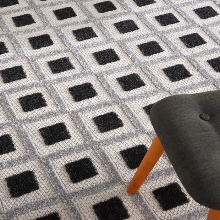 Nourison Aloha Indoor/Outdoor Area Rug ALH26-Black White
