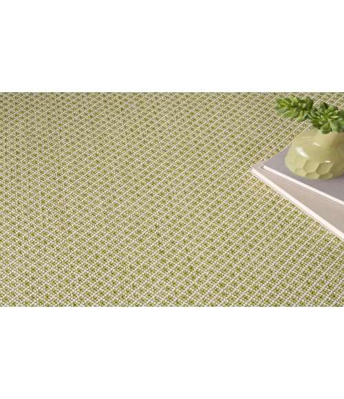 Nourison Courtyard Ivory Green COU01 8 ft. Round Rug