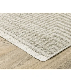 Oriental Weavers Bauer 4150E Beige/ Ivory 3 Ft.10 In. X 5 Ft. 5 In. Rectangle Rug