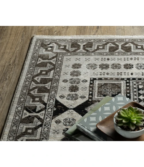 Oriental Weavers CHAMBERLAIN CH01G Ivory 6' 7X9' 6