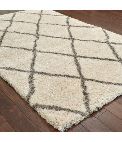 Oriental Weavers Henderson 090W9 Ivory/ Grey Area Rug 1 ft. 10 in. X 3 ft. 3 in. Rectangle