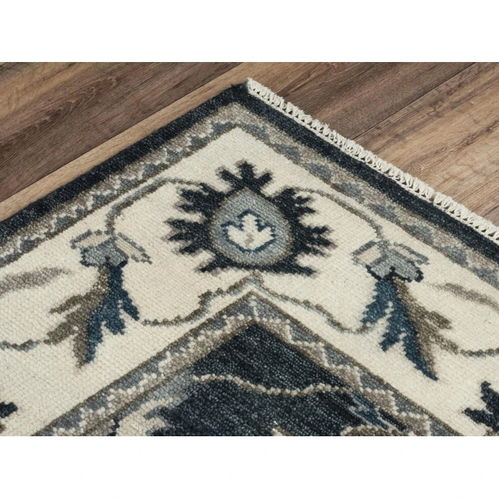 Rizzy Ashton ATN916 Black Area Rug