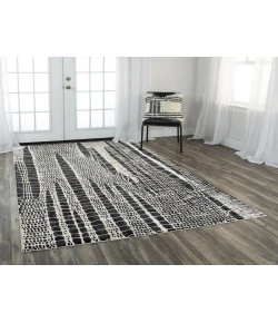 Rizzy Home Emerge EMG926 Beige / Black Area Rug 5 ft. 3 in. X 7 ft. 6 in. Rectangle