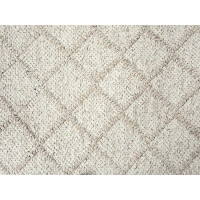 Rizzy Ewe Complete me Area Rug EWE107 5' x 8' Beige