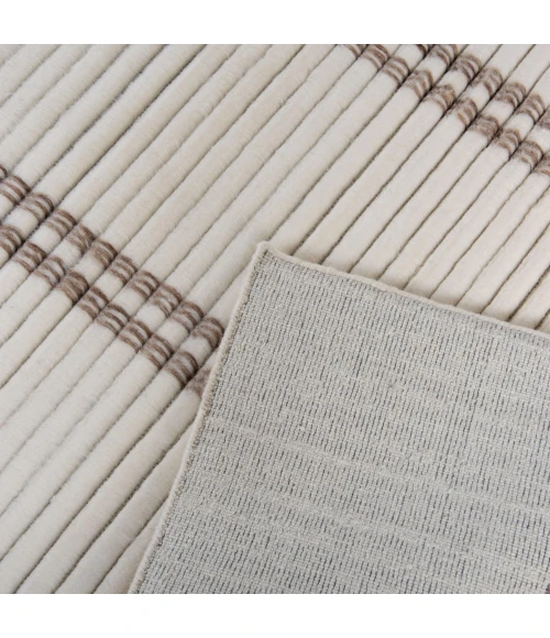 Rizzy Home Dream Ivory/Brown DRM243 7 ft. 9 in. X 9 ft. 9 in. Rect. Rug