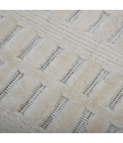 Rizzy Home Manhattan Ivory MAH702 9 ft. X 12 ft. Rect. Rug