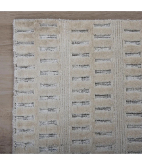Rizzy Home Manhattan Ivory MAH702 5 ft. X 8 ft. Rect. Rug