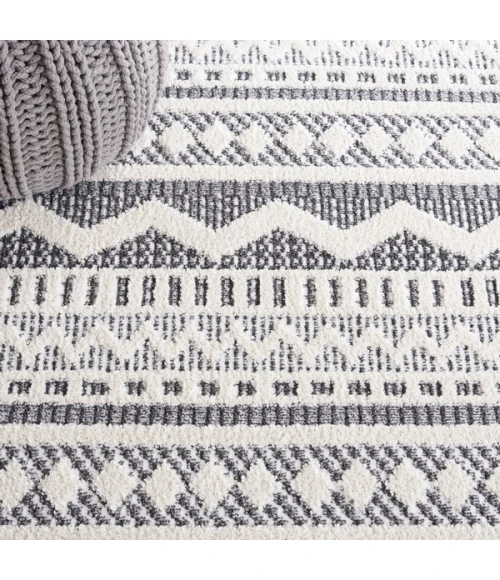 Safavieh Alamo ALM716 Charcoal / Ivory 4' X 6' Rectangle Area Rug