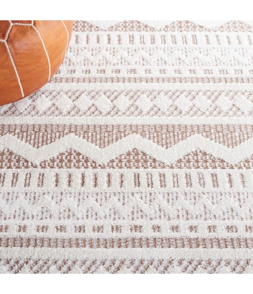 Safavieh Alamo ALM716 Taupe / Ivory 6'-7" X 6'-7" Round Area Rug