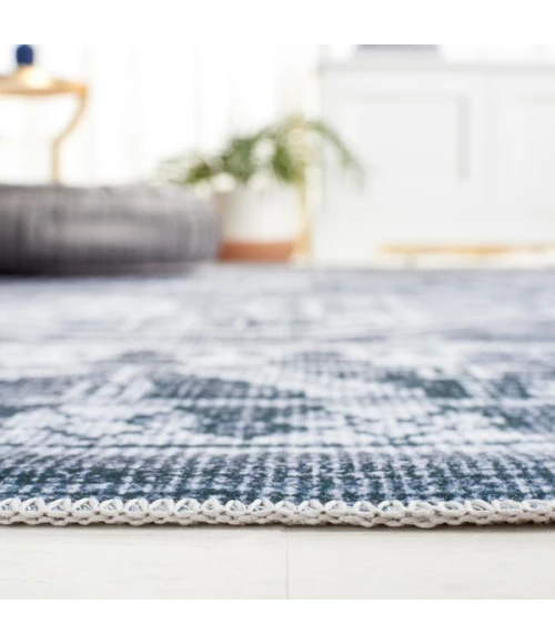 Safavieh Arizona ARZ108 Grey Green / Ivory 2'-6" X 8' Runner Area Rug