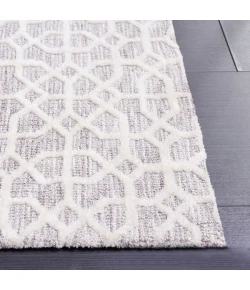 Safavieh Audrey AUD103 Light Grey / Beige 4' X 6' Rectangle Area Rug