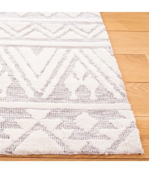 Safavieh Audrey AUD104 Grey / Ivory 4' X 6' Rectangle Area Rug