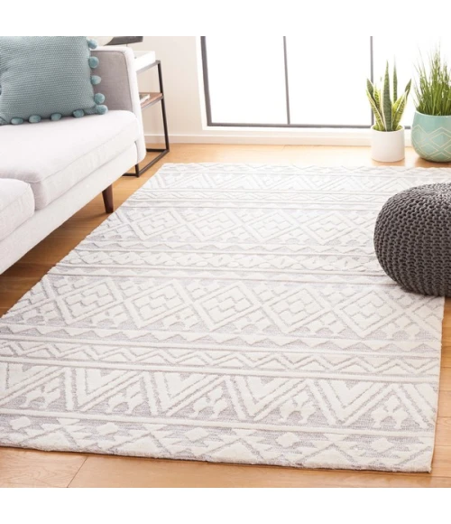 Safavieh Audrey AUD104 Grey / Ivory 4' X 6' Rectangle Area Rug