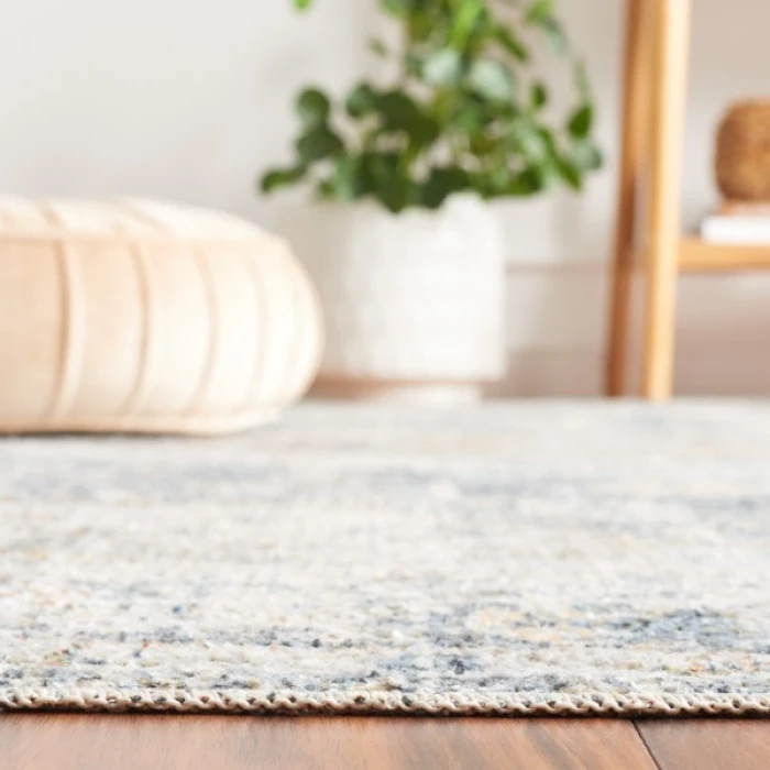 Safavieh Baltimore BAL854 Light Grey / Blue 4' X 6' Rectangle Area Rug