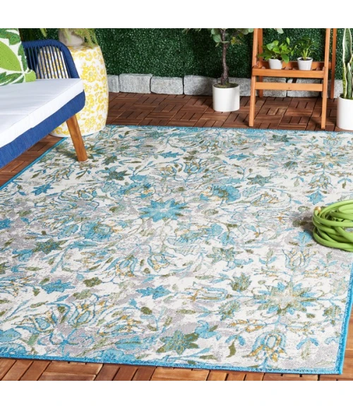 Safavieh Barbados BAR513 Ivory / Light Blue 4' X 6' Rectangle Area Rug