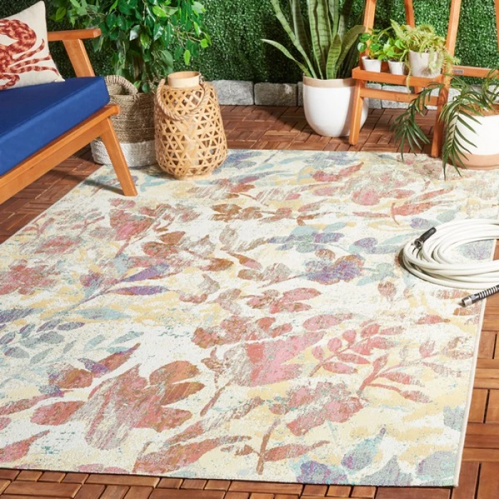 Safavieh Barbados BAR525 Beige / Red 4' X 6' Rectangle Area Rug