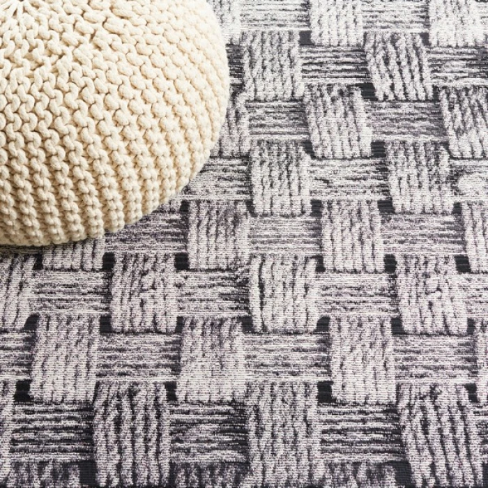 Safavieh Barbados BAR557 Black / Ivory 6'-6" x 6'-6"Square Square Area Rug