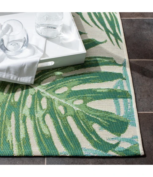 Safavieh Barbados BAR592 Green / Teal 5'-3" X 7'-6" Rectangle Area Rug