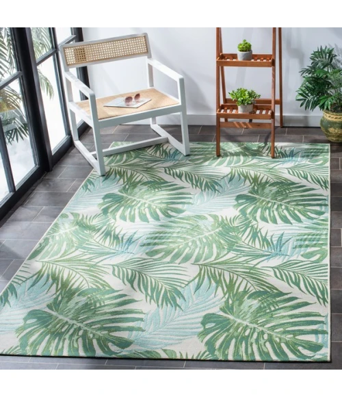 Safavieh Barbados BAR592 Green / Teal 5'-3" X 7'-6" Rectangle Area Rug