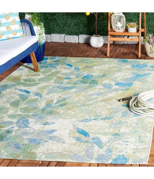 Safavieh Barbados BAR594 Blue / Ivory 5'-3" X 7'-6" Rectangle Area Rug
