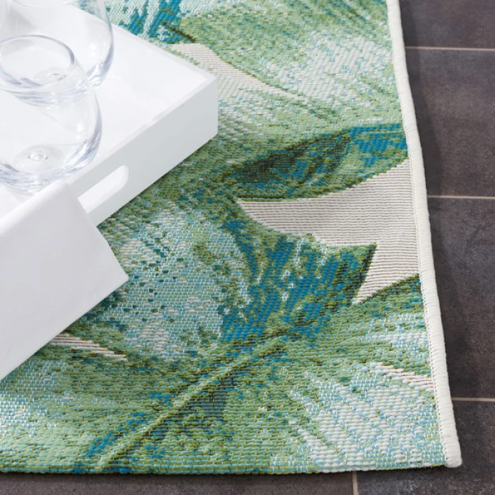 Safavieh Barbados BAR598 Green / Teal 2'-8" x 10'-5" Runner Area Rug