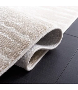 Safavieh Bayside BAY132 Beige / Ivory 4' X 6' Rectangle Area Rug