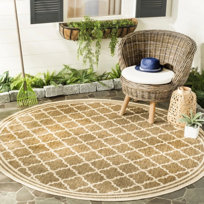 Safavieh Beach House BHS121 Beige / Cream 4' X 4' Round Area Rug