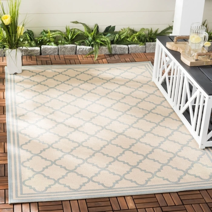 Safavieh Beach House BHS121 Cream / Aqua 2'-2" X 6' Runner Area Rug