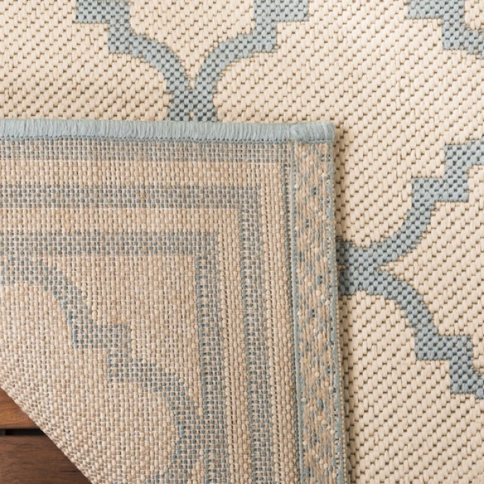 Safavieh Beach House BHS121 Cream / Aqua 4' X 4' Round Area Rug