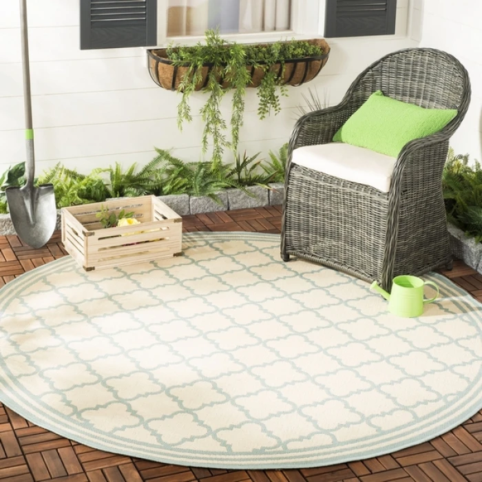Safavieh Beach House BHS121 Cream / Aqua 4' X 4' Round Area Rug