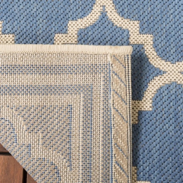 Safavieh Beach House BHS121 Blue / Creme 4' X 4' Round Area Rug