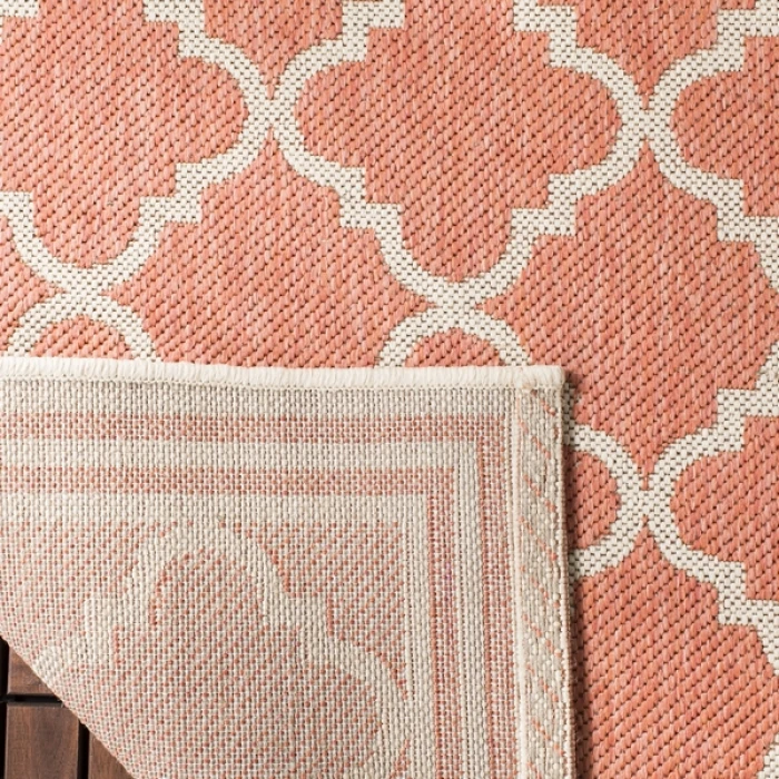 Safavieh Beach House BHS121 Rust / Creme 4' X 4' Round Area Rug