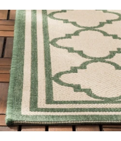 Safavieh Beach House BHS121 Cream / Green 2'-2" X 12' Runner Area Rug