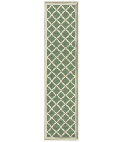 Safavieh Beach House BHS121 Green / Creme 2'-2" X 8' Runner Area Rug