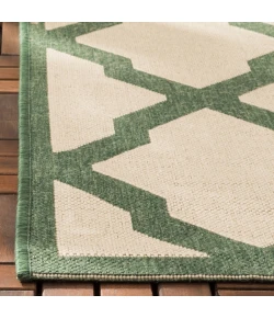 Safavieh Beach House BHS122 Cream / Green 6'-7" X 6'-7" Round Area Rug