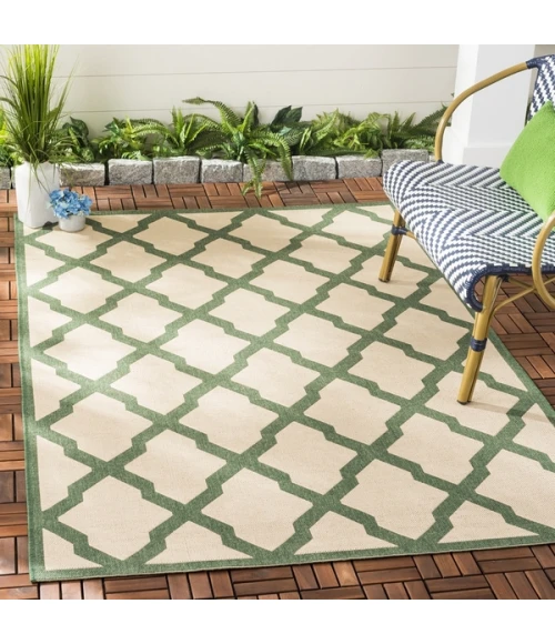 Safavieh Beach House BHS122 Cream / Green 4' X 6' Rectangle Area Rug